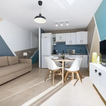 Home2book Beachfront Bliss Terrace, El 公寓 *
